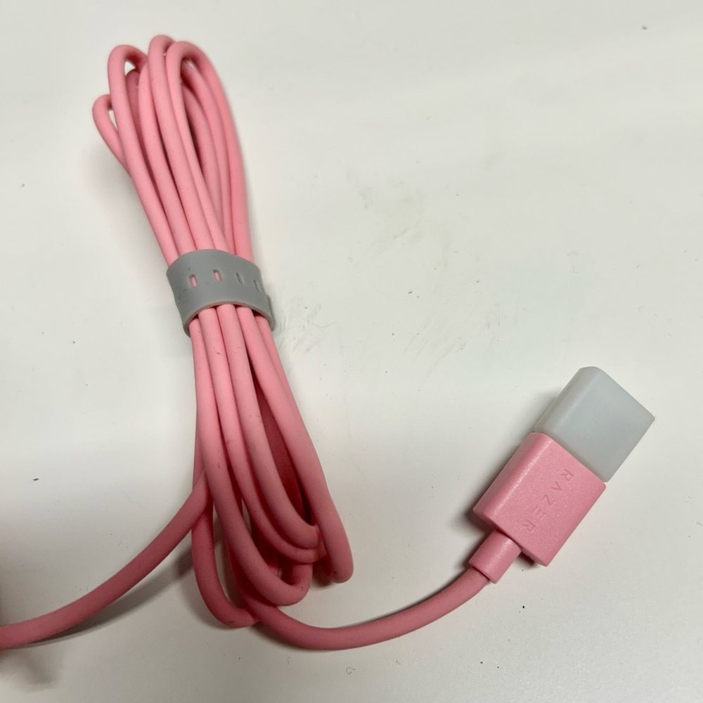 NWOT Pink Razer USB Streaming Microphone - Picture 3 of 3
